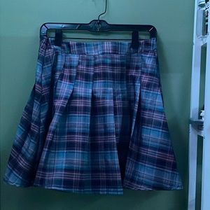 ROMWE plaid pleated skirt